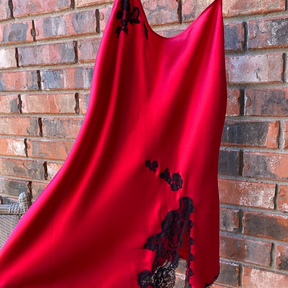 Victoria’s Secret Red Silk Slip dress size L - Picture 3 of 5